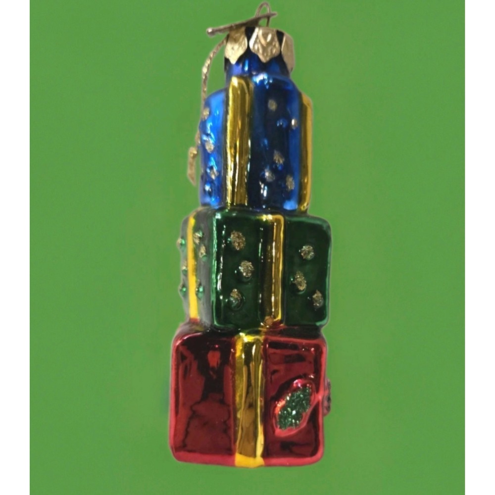 Thomas Pacconi Classics 2003 Blown Glass Stacked Christmas Presents Ornament